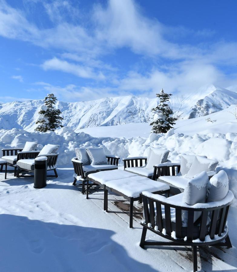 Gudauri Lodge Екстериор снимка The view from the 10th floor of the Hotel