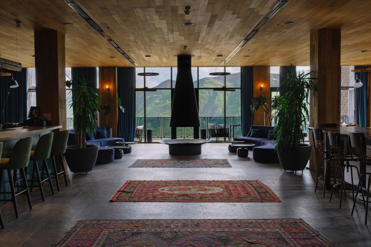 Gudauri Lodge Екстериор снимка The lobby at the Hotel Zags